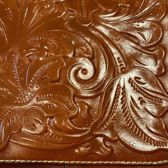 New Patricia Nash purse - Picture 5 of 7